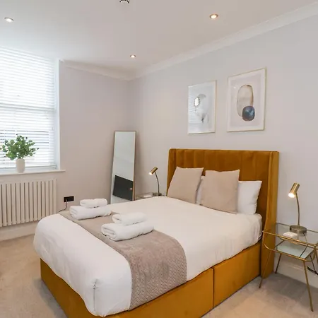 The Salisbury Sleeps 4 Classic Appartement